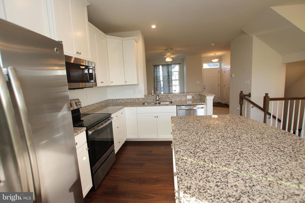 Primary Photo - 30111 Plantation Dr