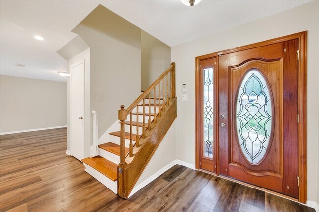 Foto del edificio - 18111 Shireoak Dr