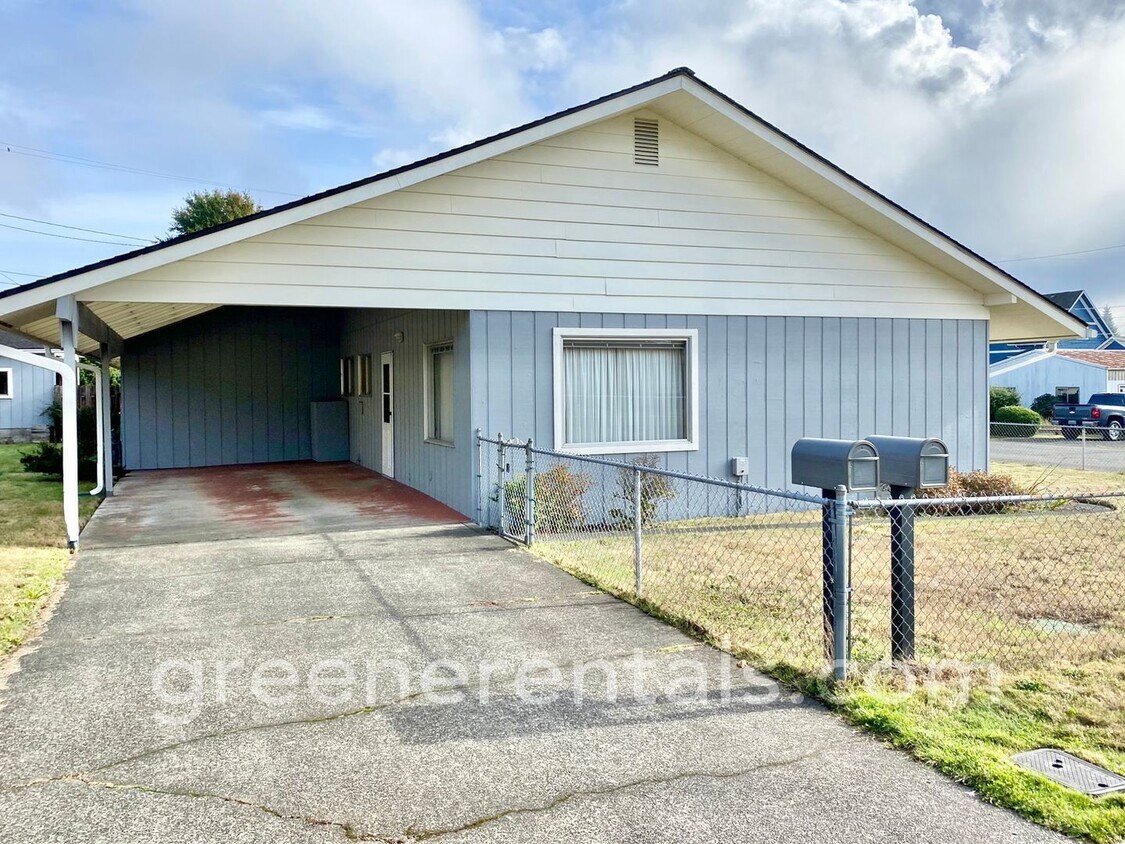 104 Cedar Ave E, Montesano, WA 98563 House Rental in Montesano, WA