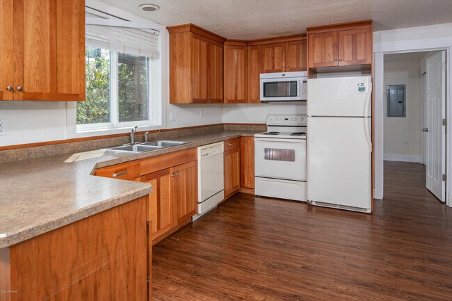 Building Photo - 733 Miller Ridge Rd