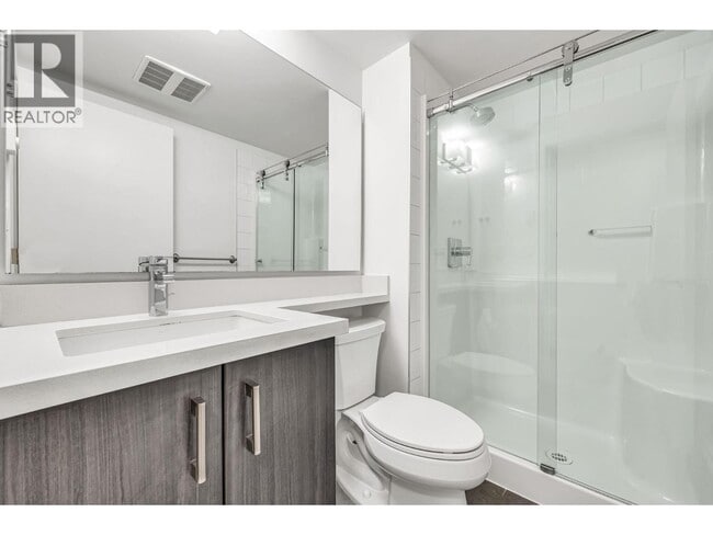 Building Photo - 500 Royal Ave