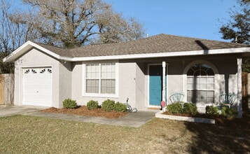 Building Photo - 1716 Hickory Ave