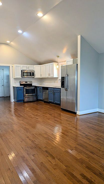 Building Photo - 606 S 12th St