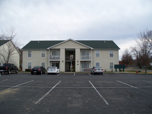 Building Photo - Chesapeake Apartments