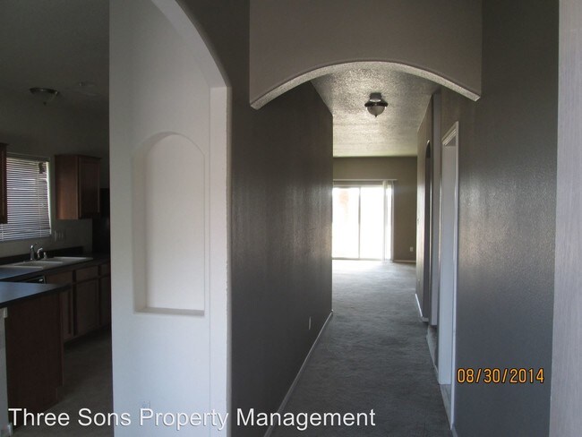 Foto del edificio - 2785 Wilder Loop NE