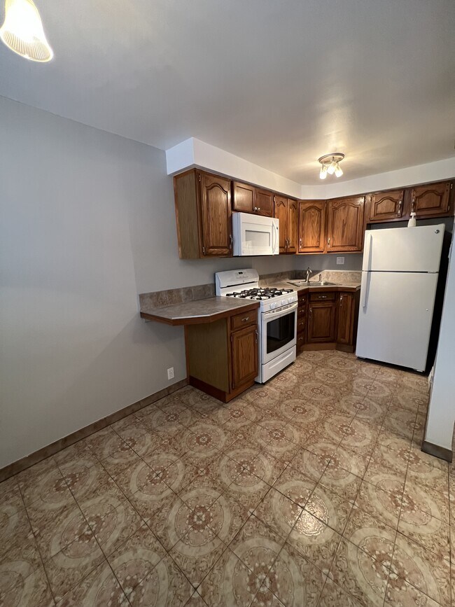 Foto del edificio - 1345 N 76th St