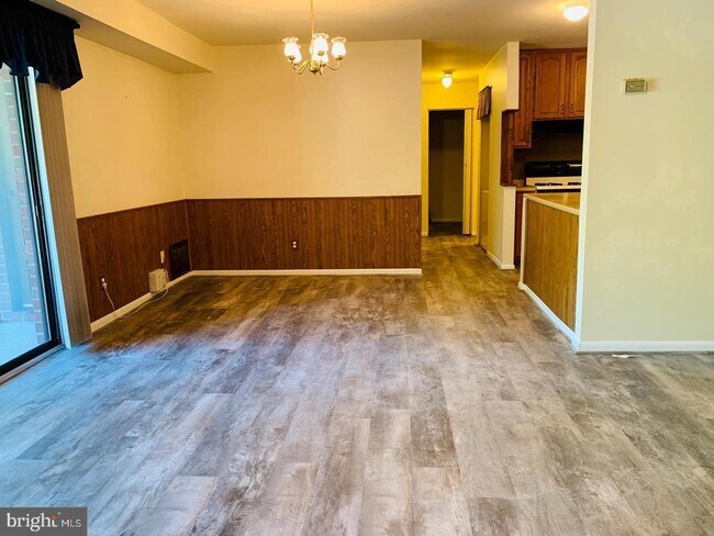 Building Photo - 201 Cork Ln