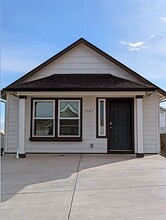 Building Photo - 3707 S Quay St