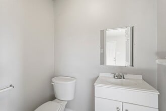 Building Photo - 11202 Sagehill Dr