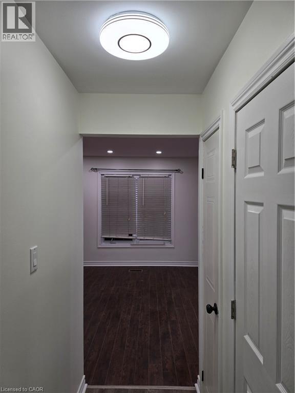 Building Photo - 446 Springbank Ave