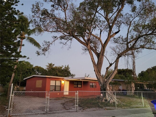 Foto del edificio - 354 NW 29th Terrace