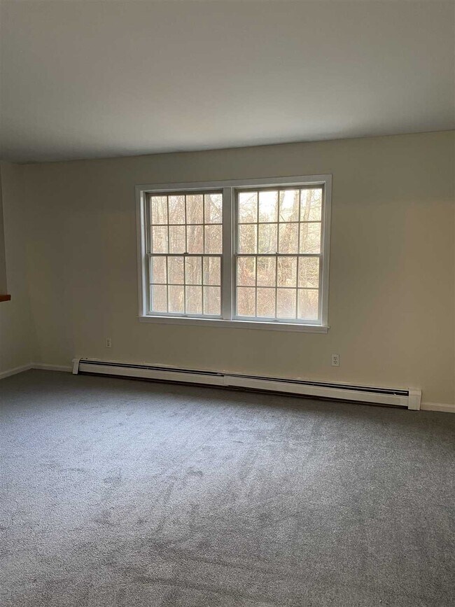 272 Van Wyck Lake Rd, Fishkill, NY 12524 House for Rent in Fishkill