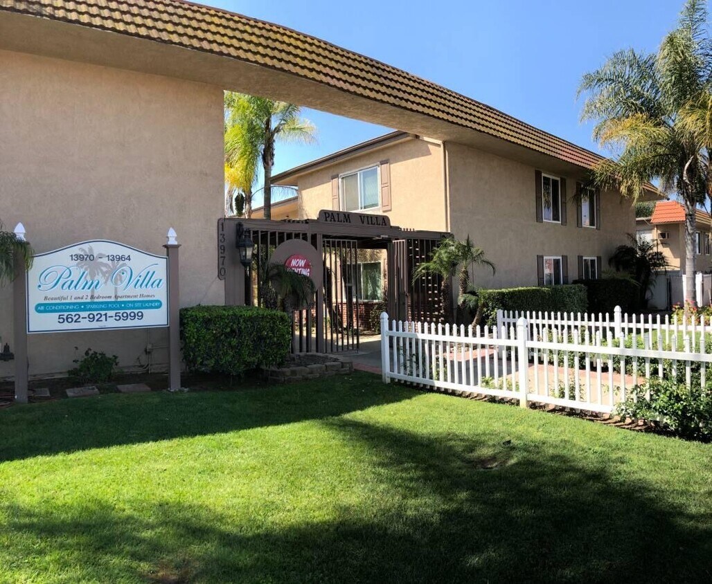 Primary Photo - Palm Villa Apartments