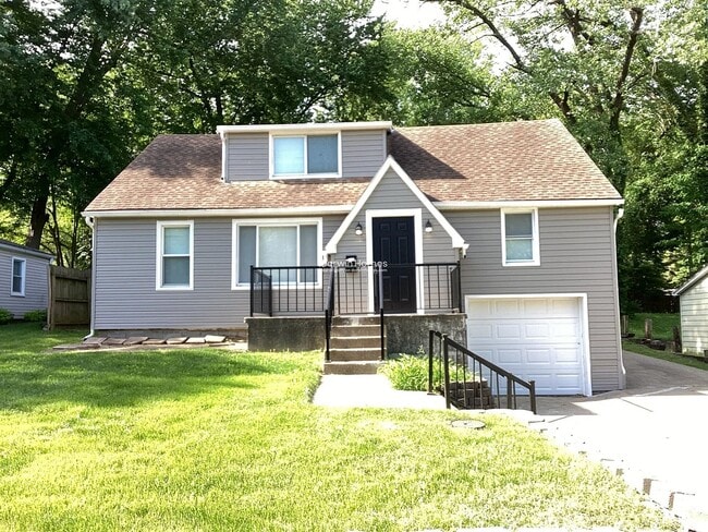 Building Photo - 1217 E South Ave