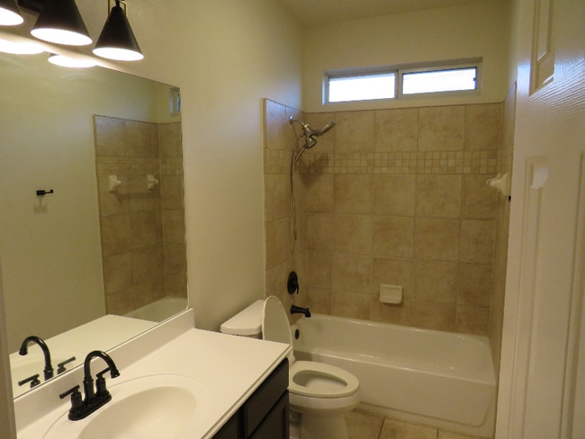 Building Photo - 137 Conway Castle Dr