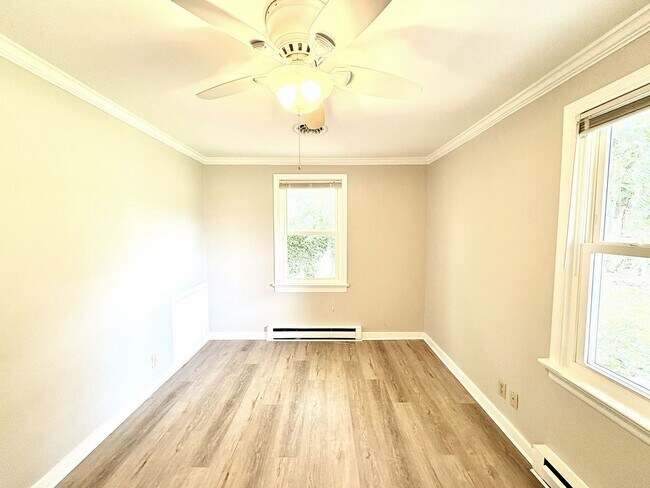 Foto del edificio - 1705 Eden Ave