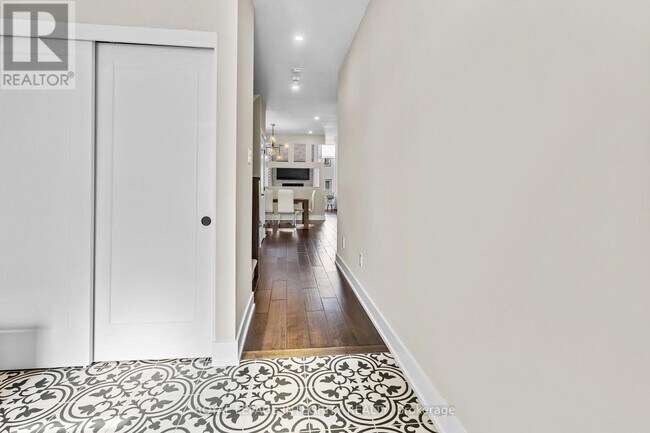 Photo du bâtiment - 332 Haliburton Hts