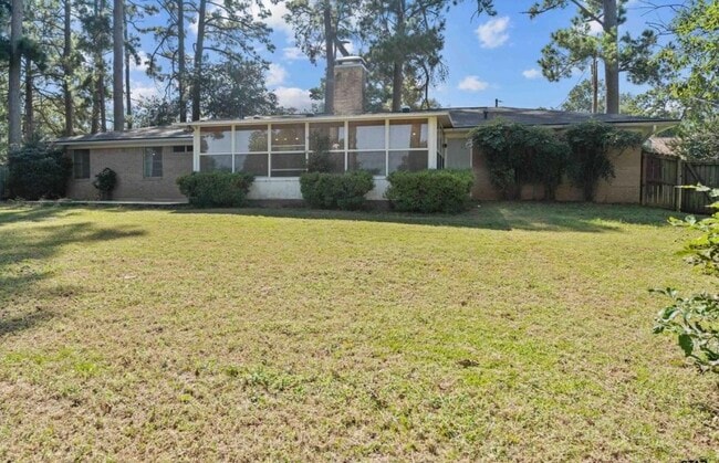 Building Photo - 2020 S Tipton Ave