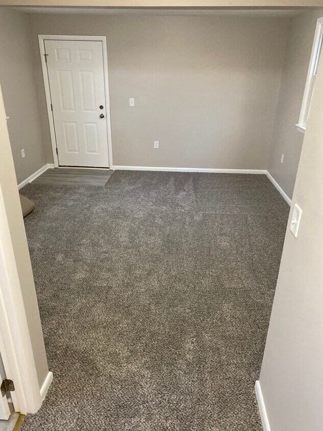 Master bedroom - 3526 Cemetery Cir