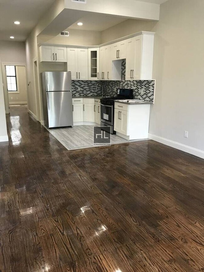 Foto del edificio - 1246 Bushwick Ave