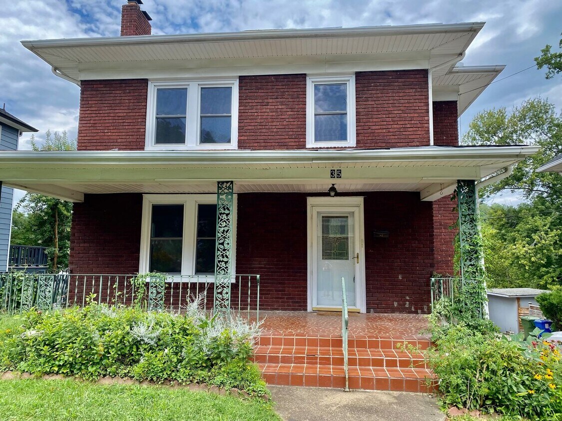 Foto principal - North Asheville - Renovated 1020's Charmer!