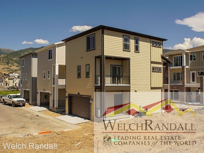 Building Photo - 3 br, 2.5 bath House - 49 N. Rio Grande