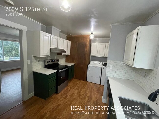 Foto del edificio - 7009 S 125th St