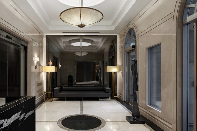 Building Photo - 10 Bellair St