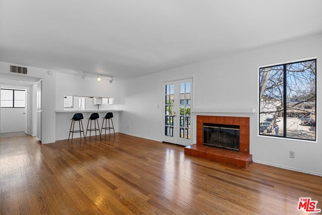 Building Photo - 12711 Mitchell Ave