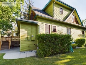 Building Photo - 113 S 8th Ave