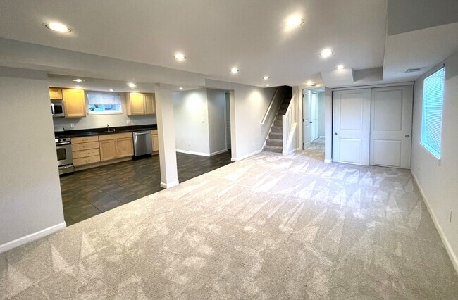 Foto del edificio - 4725 35th Ave SW