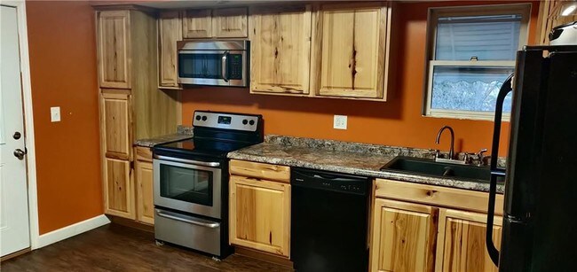 Foto del edificio - 7315 W Ridge Rd