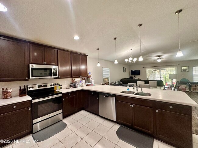 Foto del edificio - 12385 Rouen Cove Dr