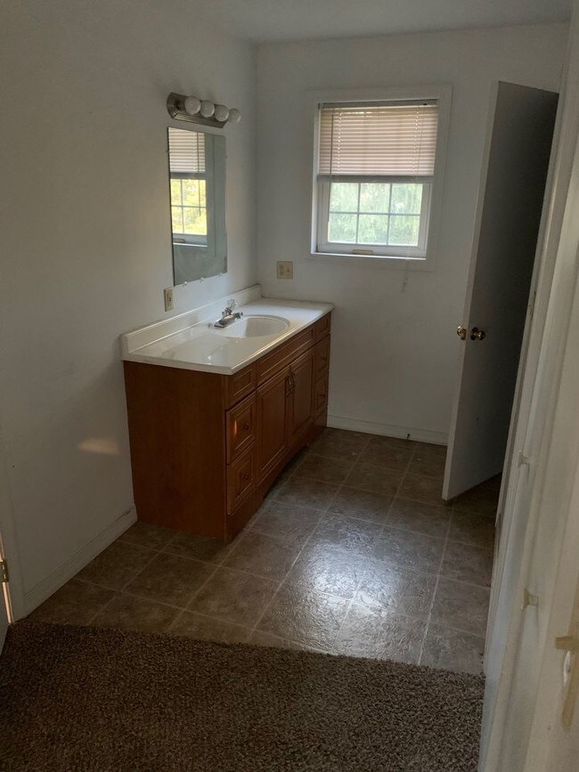 Building Photo - 1 Bedroom Apartment in Manheim