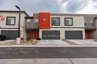 Building Photo - 2950 N 38th St