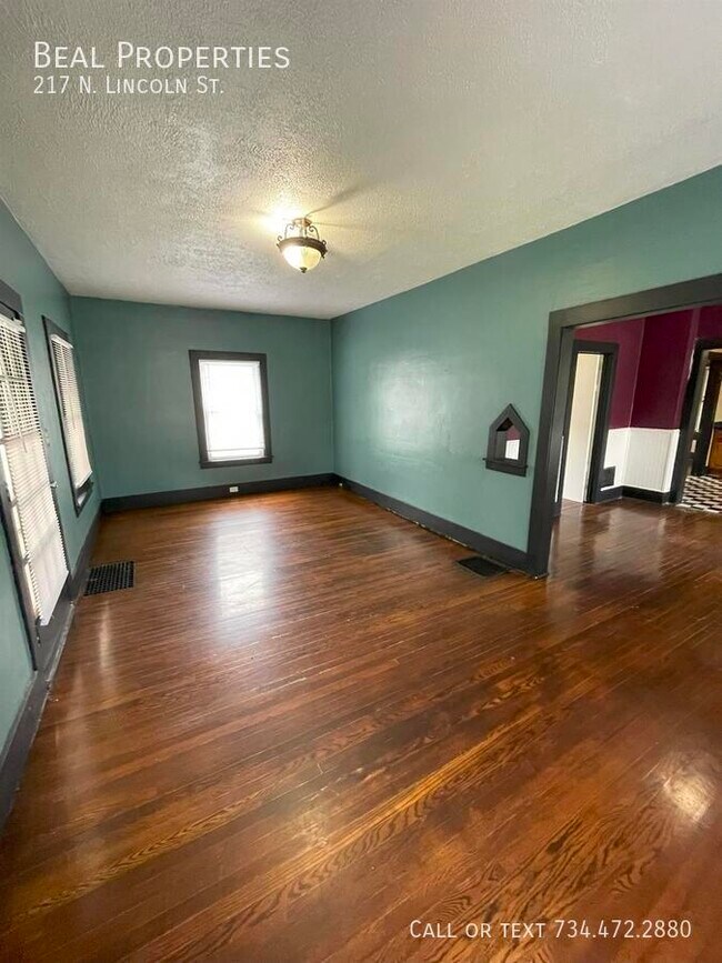 Foto del edificio - 217 N Lincoln St