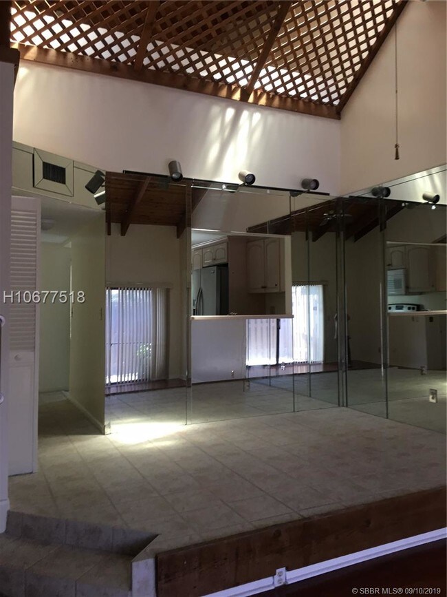 Foto del edificio - 8026 SW 21st Ct