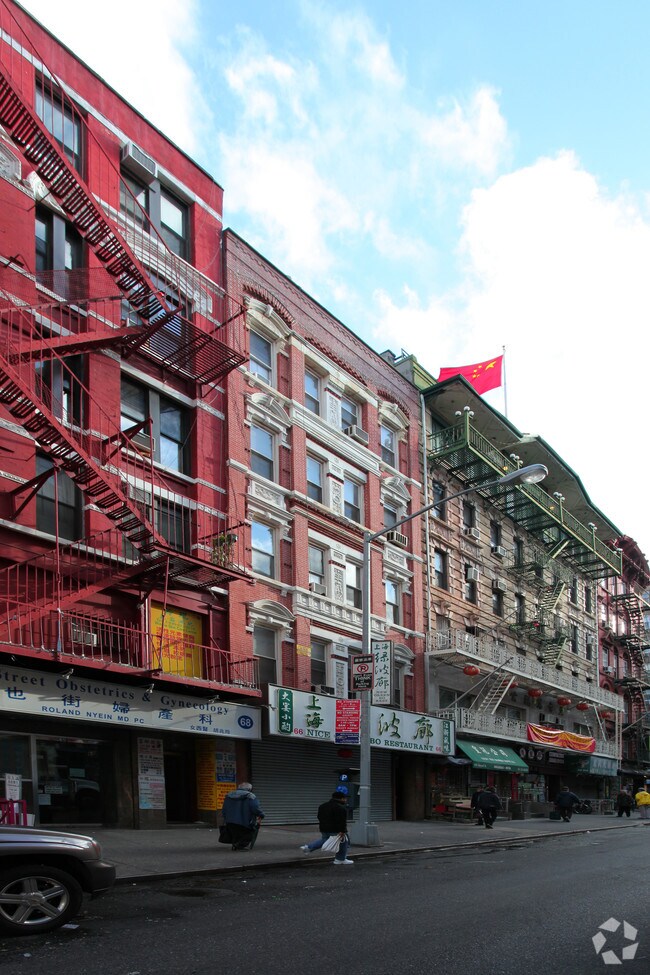 Building Photo - 66 Bayard St