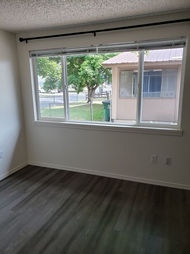 Foto del edificio - 1217 Hanson Ave