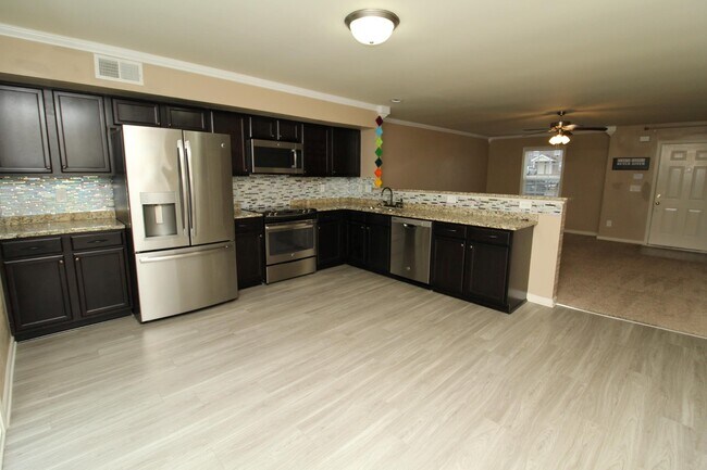 Building Photo - 2291 McCormick Ln
