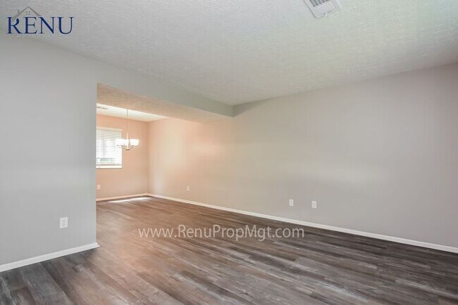 Foto del edificio - Available Now! 3 beds & 2.5 Baths