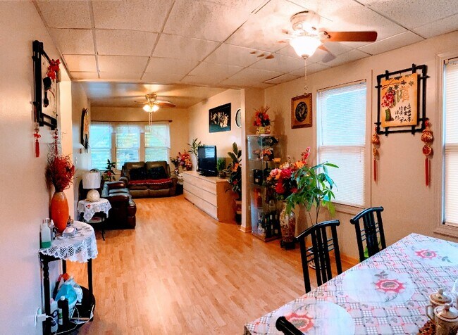 Foto del edificio - 3606 S Paulina St