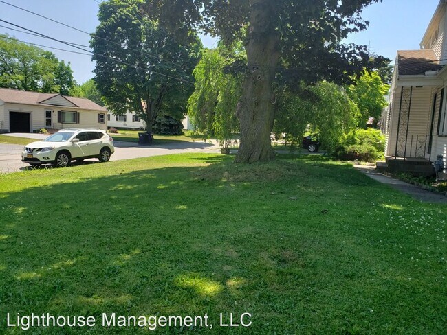 Building Photo - 4 br, 2 bath House - 277 Taft Ave.