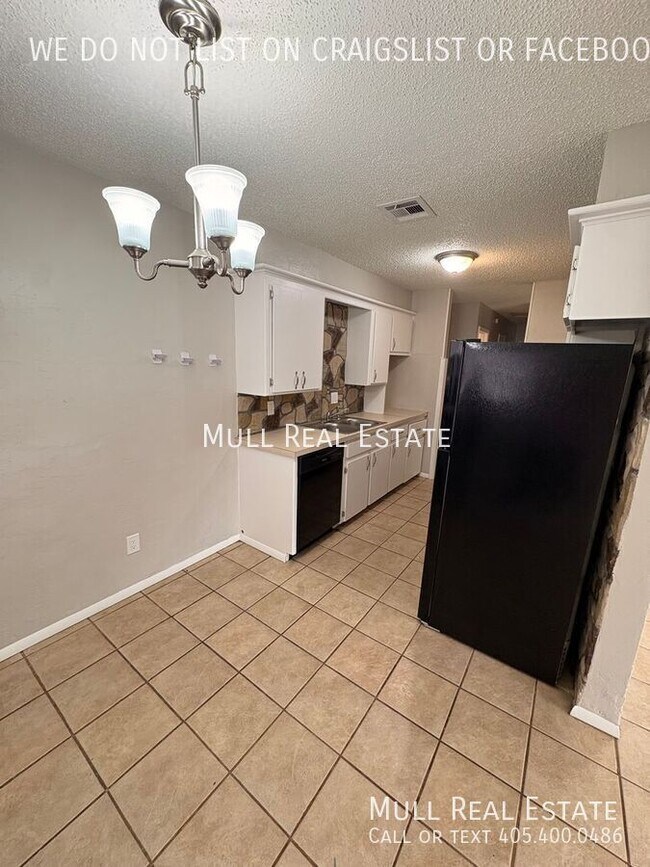 Foto del edificio - 5704 NW 33rd St