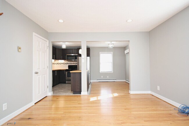 Foto del edificio - Nicely Updated Duplex Near UVA Medical Center