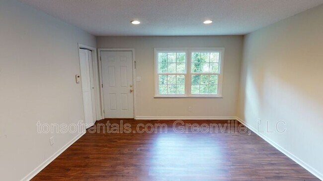 Foto del edificio - 308 B N Fairview Ave