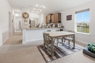 Building Photo - 490 Terra Vis Cir