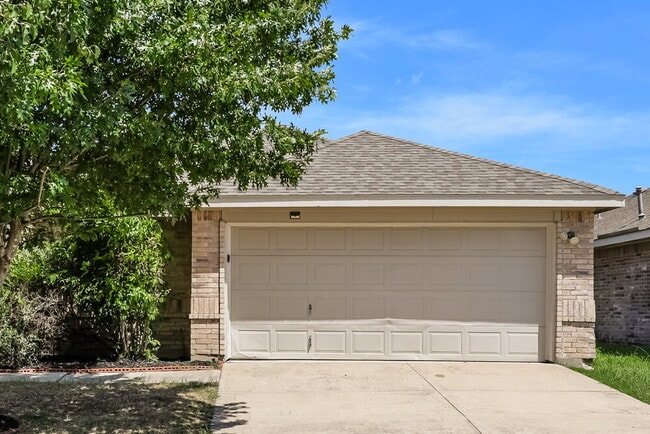 Building Photo - 4736 Cedar Springs Dr