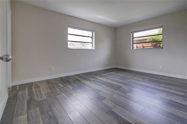 Foto del edificio - 790 NE 46th Ct