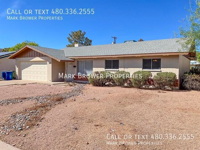 Building Photo - 224 E Geneva Dr
